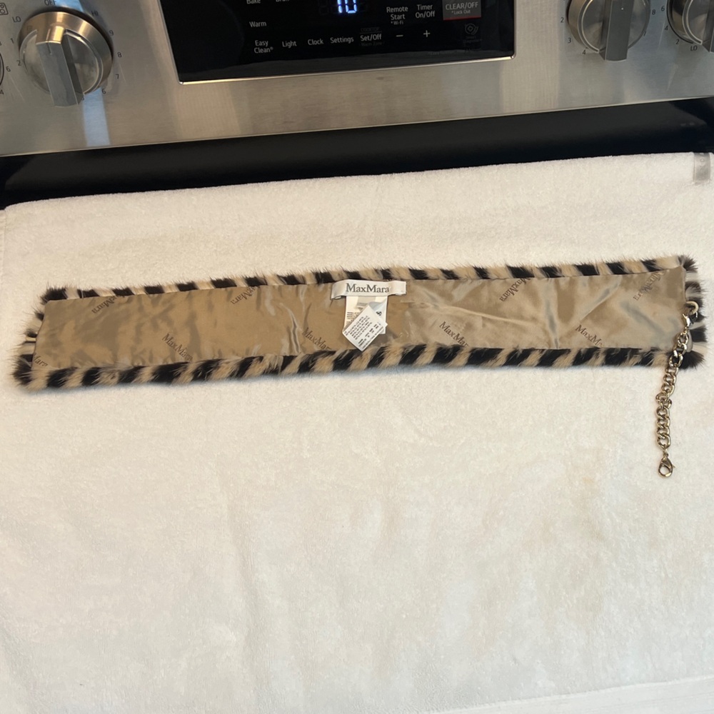 MaxMara Zebra Pattern Mink Collar - Picture 3 of 3